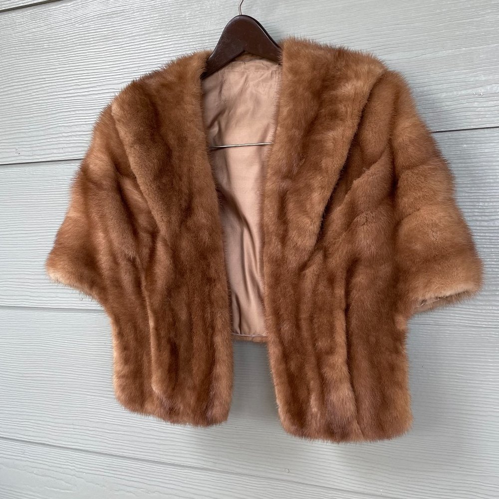 Vtg. Fur shawl